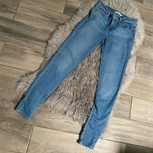 Levi’s super skinny jeans